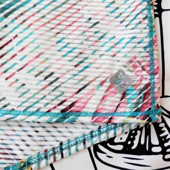 Prana || Tilko Breezie Workout Tank in Dragonfly Paradise - Picture 3 of 6